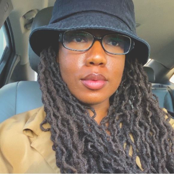 Meet your Posher, Tania - Picture 2 of 3